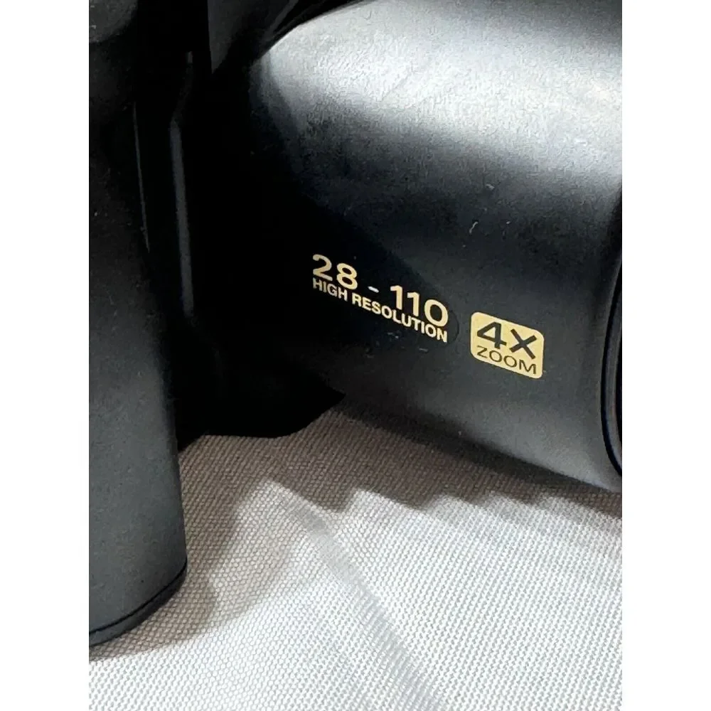 Olympus IS-10 Super DLX‎ 28-110mm lens 35mm Film Camera 4xZoom Twin Flash +Case